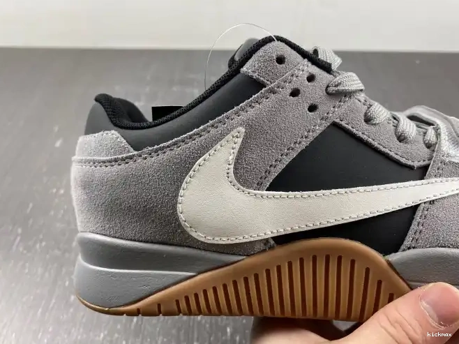 Rep JORDAN CHECK X THE FZ8117-001 SCOTT TRAVIS CUT 0429